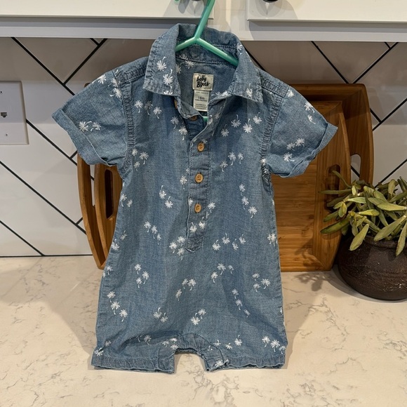 Oshkosh B’gosh Palm Print Button Front Romper summer vacation lightweight - Picture 1 of 6